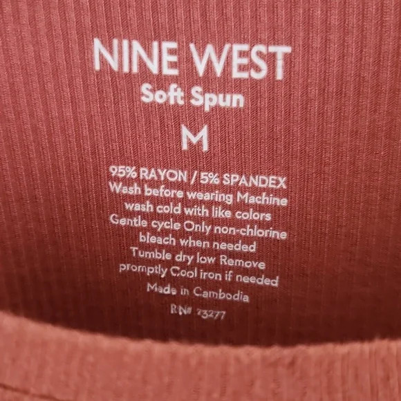 Nine West Rust Tan Short Sleeve Tee Size M - Picture 8 of 10